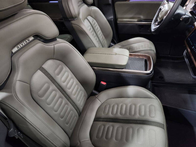 2023 Rivian R1S Launch Edition