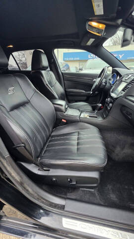 2012 Chrysler 300 S V8