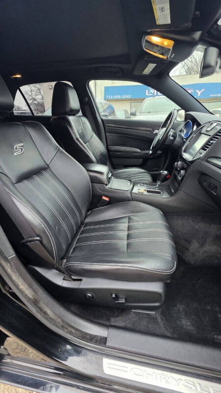 2012 Chrysler 300 S V8