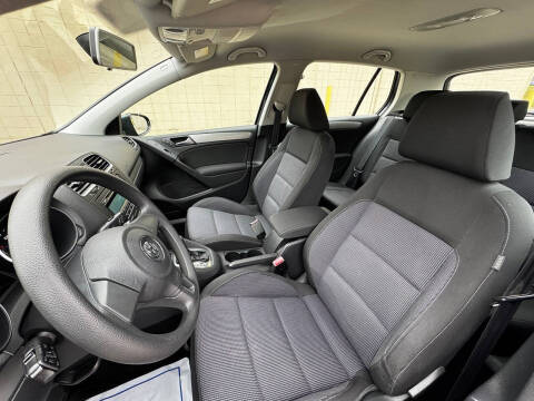 2014 Volkswagen Golf 2.5L PZEV