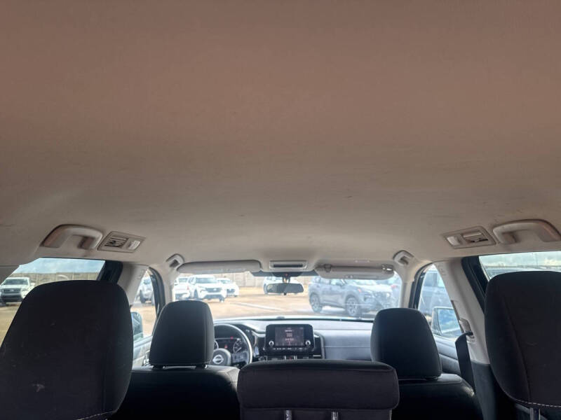 2022 Nissan Pathfinder S