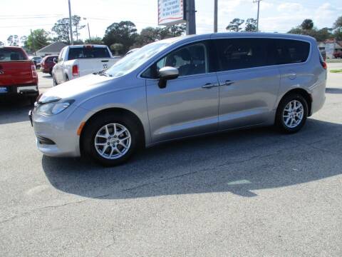 2017 Chrysler Pacifica for sale at ARENA AUTO SALES,  INC. in Holly Hill FL