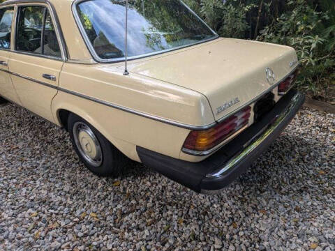 1977 Mercedes-Benz 300-Class