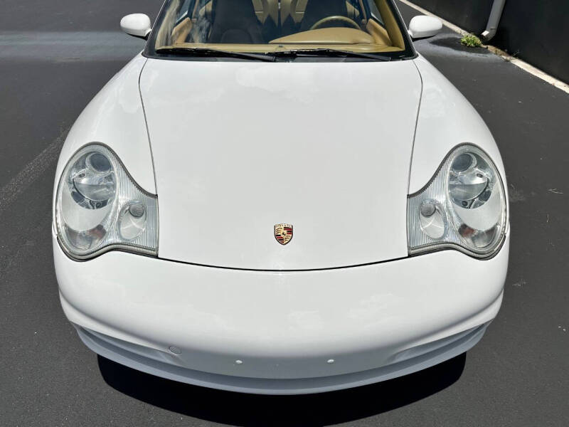 2004 Porsche 911 Carrera