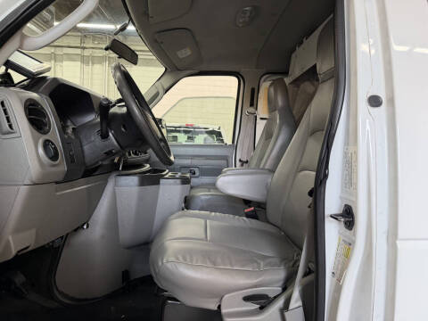 2011 Ford E-Series E-350 SD
