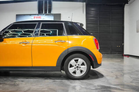 2016 MINI Hardtop 4 Door Cooper