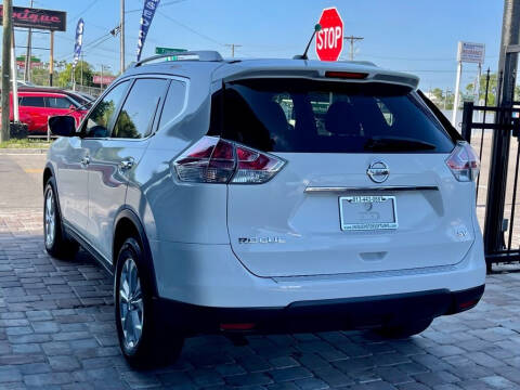 2016 Nissan Rogue SV