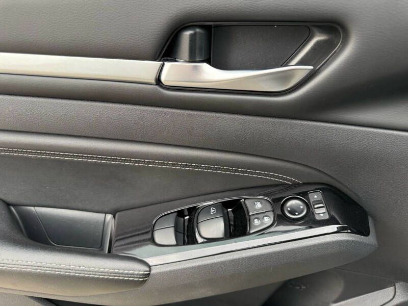 2022 Nissan Altima 2.5 SV