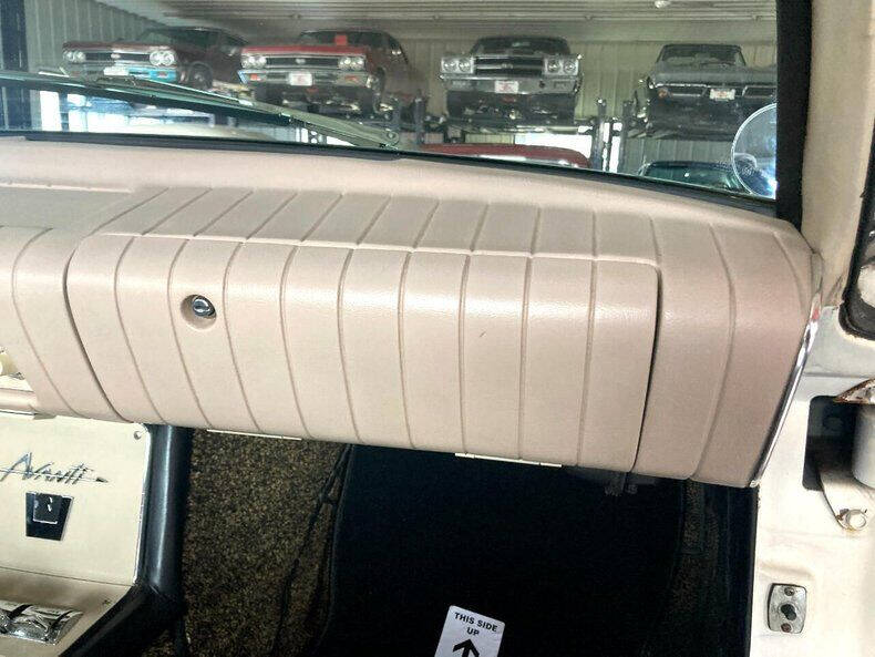 1963 Studebaker Avanti