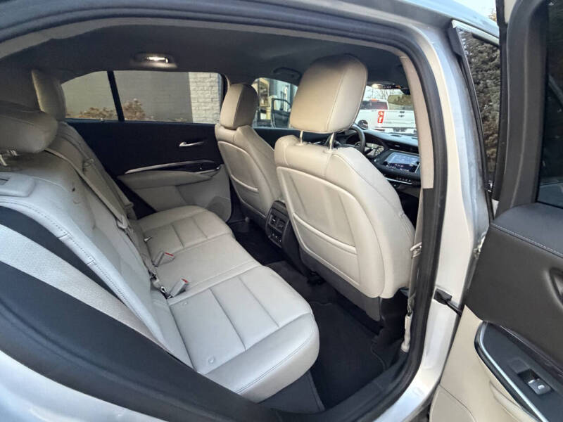 2022 Cadillac XT4 Luxury