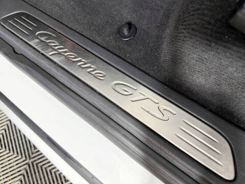 2013 Porsche Cayenne GTS