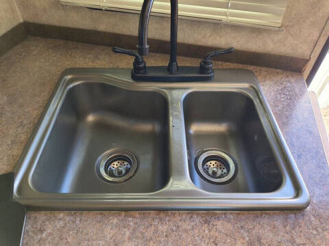 2015 Adventurer 86SBS