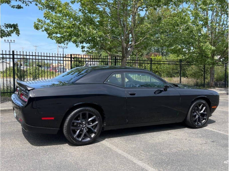 2021 Dodge Challenger SXT