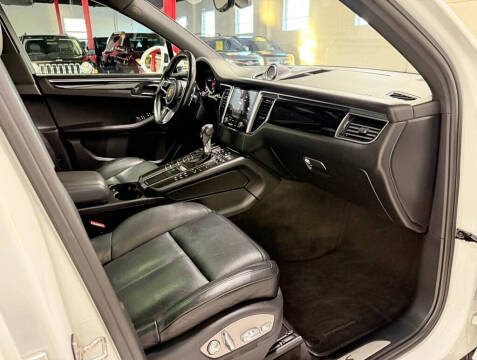 2017 Porsche Macan S