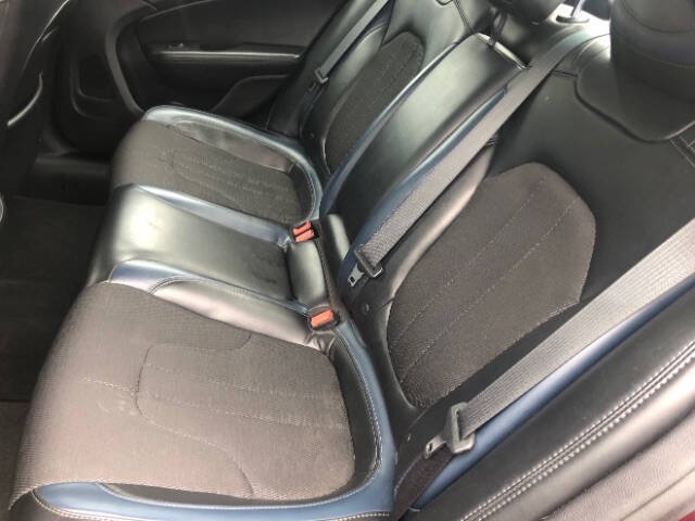 2016 Chrysler 200 S
