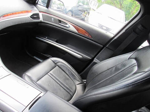 2017 Lincoln MKZ Select