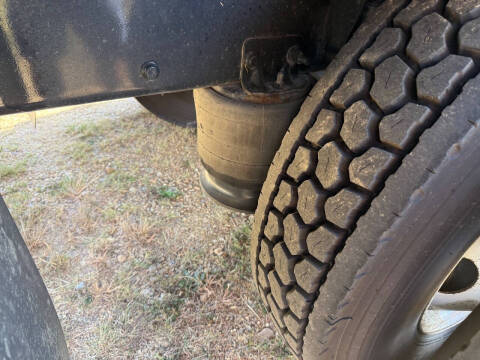 2014 Freightliner M2 106