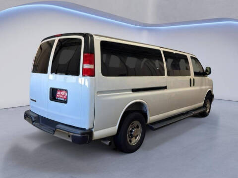2025 Chevrolet Express LT 3500