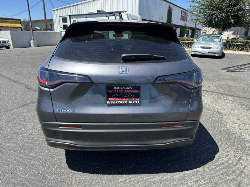 2025 Honda HR-V LX