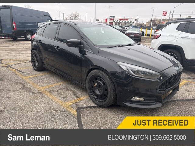 2017 Ford Focus ST's photo