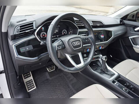 2020 Audi Q3 quattro S line Prem Plus 45 TFSI