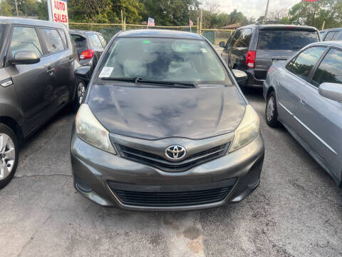2014 Toyota Yaris 3-Door LE