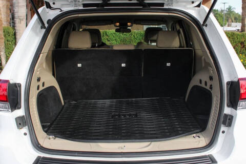 2020 Jeep Grand Cherokee Laredo