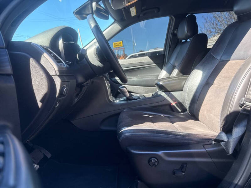 2020 Jeep Grand Cherokee Laredo