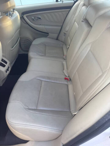 2019 Ford Taurus Limited