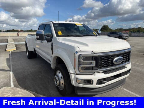 2023 Ford F-450 Super Duty Platinum