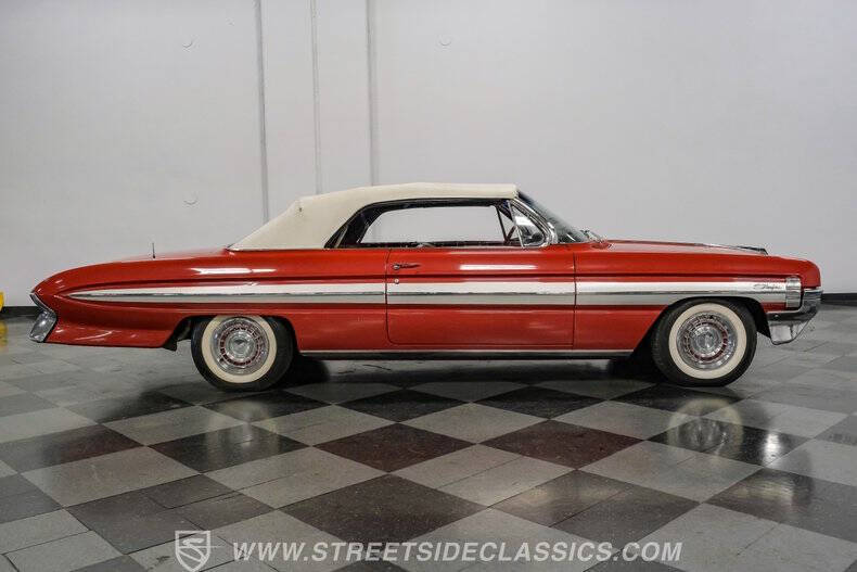 1961 Oldsmobile Starfire