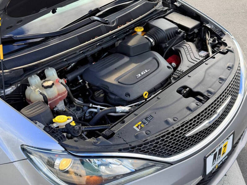 2017 Chrysler Pacifica Touring Plus