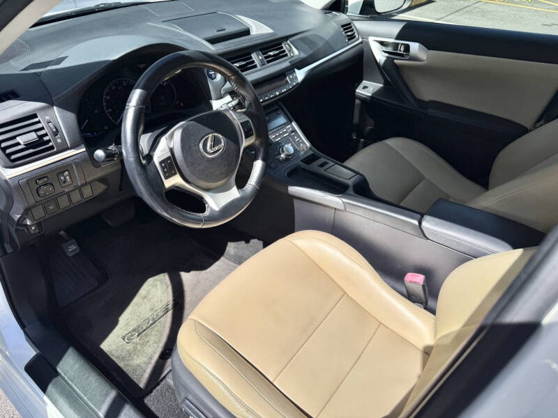 2012 Lexus CT 200h Premium