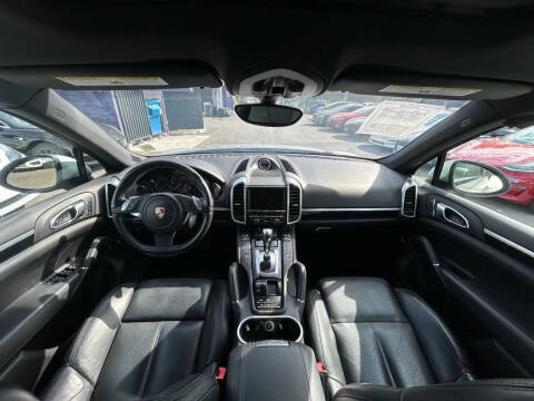 2012 Porsche Cayenne Tiptronic