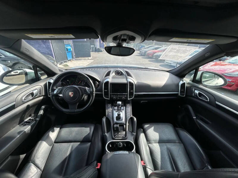 2012 Porsche Cayenne Tiptronic