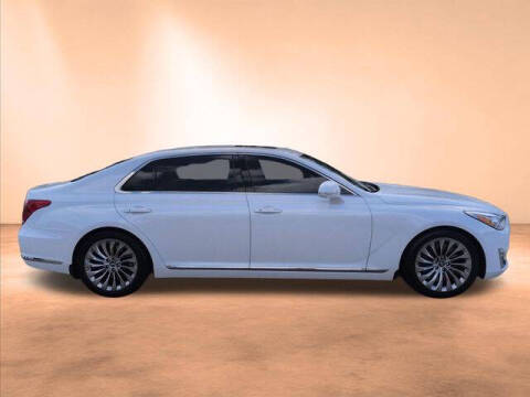 2017 Genesis G90