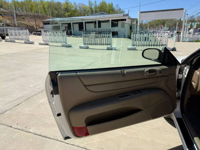 2004 Chrysler Sebring GTC