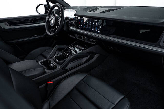 2025 Porsche Cayenne