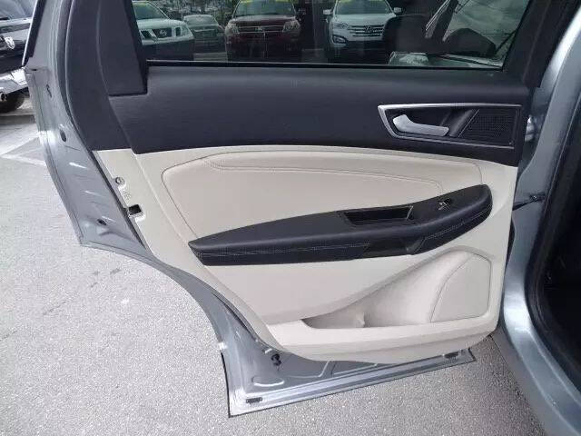 2020 Ford Edge Titanium