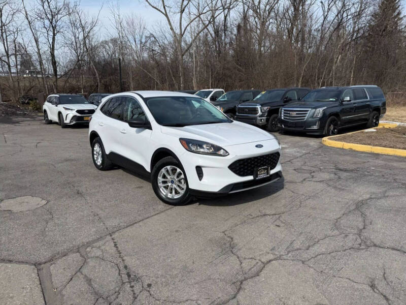 2022 Ford Escape Hybrid SE
