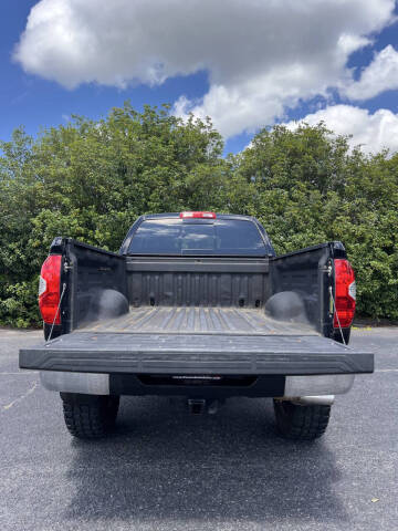 2014 Toyota Tundra SR5