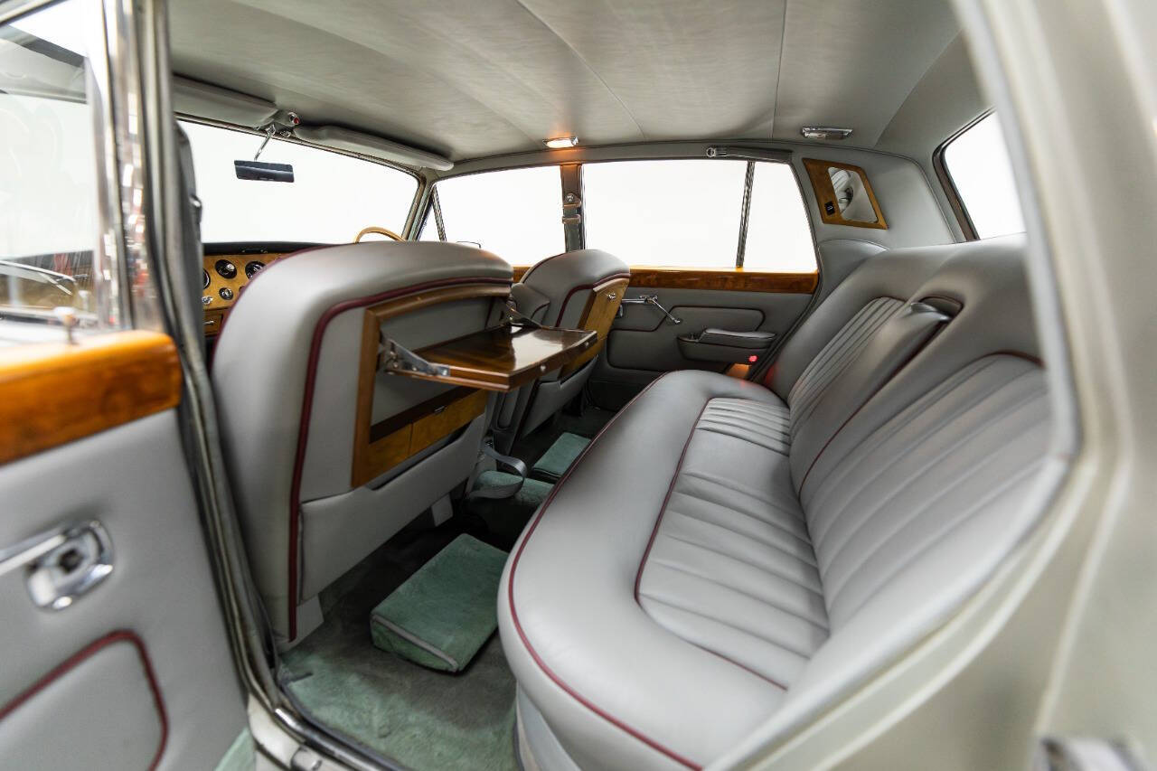 1967 Bentley T1 Saloon 104