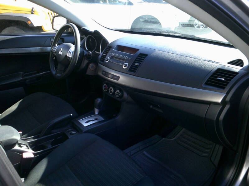 2012 Mitsubishi Lancer SE