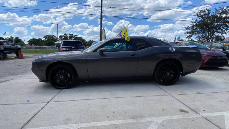 2015 Dodge Challenger SXT Plus