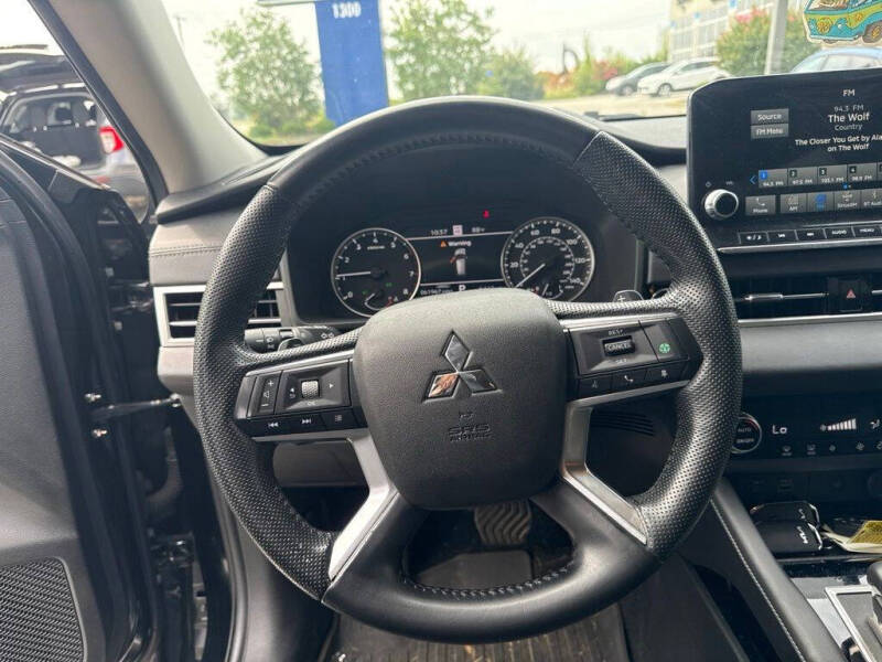 2022 Mitsubishi Outlander SE