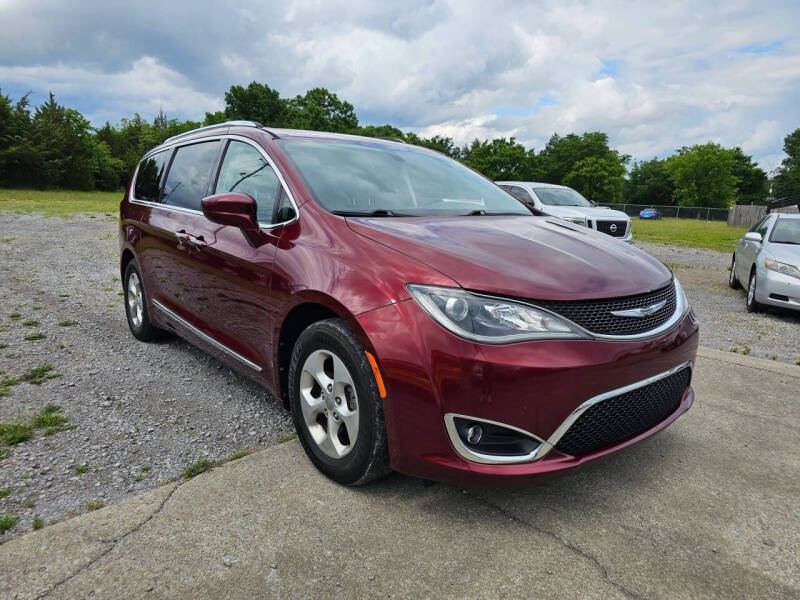 2017 Chrysler Pacifica Touring-L Plus