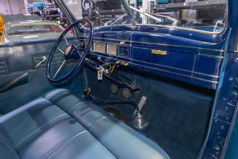1939 Lincoln Model K 413-B Convertible Seda
