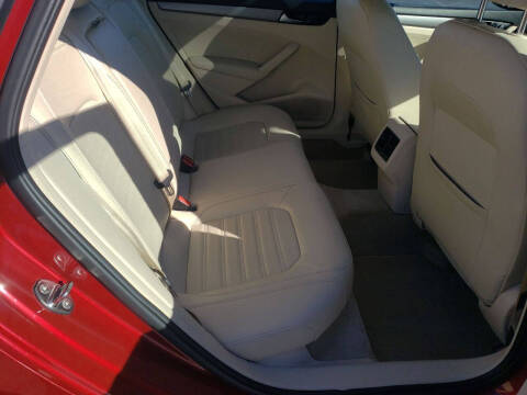 2015 Volkswagen Passat 1.8T SE