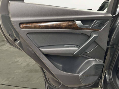 2018 Audi Q5 2.0T quattro Premium Plus