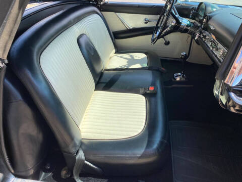 1956 Ford Thunderbird